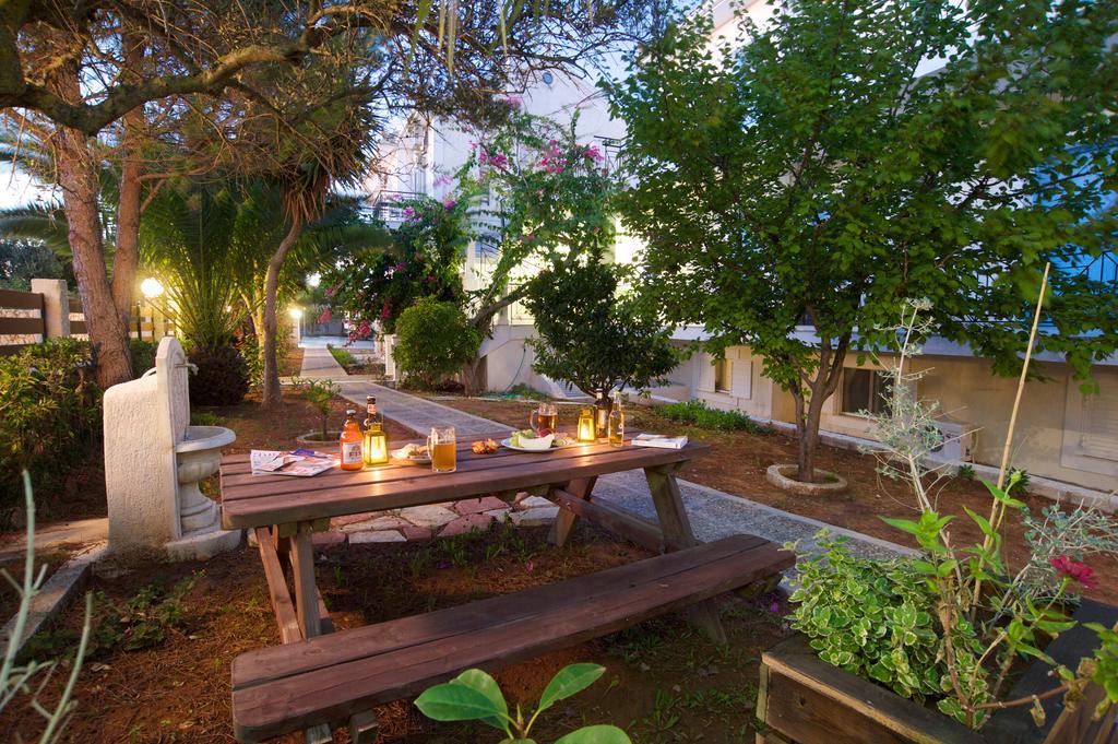 Iris Apartments Миния Экстерьер фото